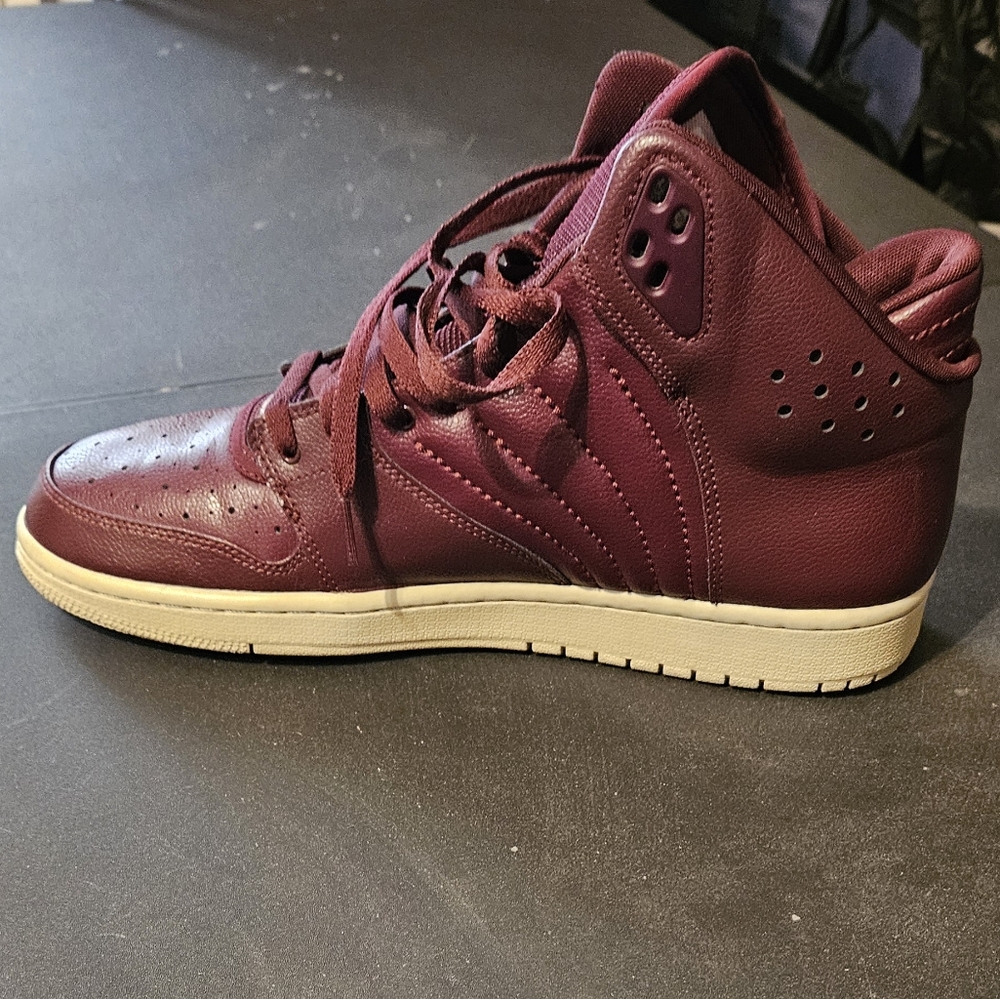 Men's jordan brand sneakers